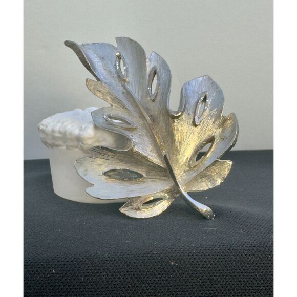VintageLeaf Brooch - Signed BSK - Picture 3 of 4